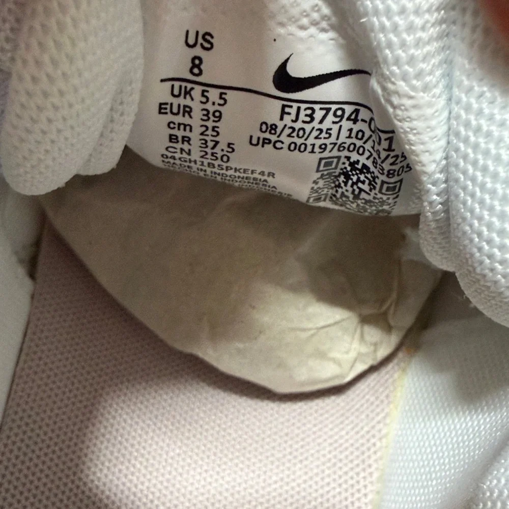 Nike AL8 NEW Women's Shoes SIZE 8.0  Super cute in person very nice look!